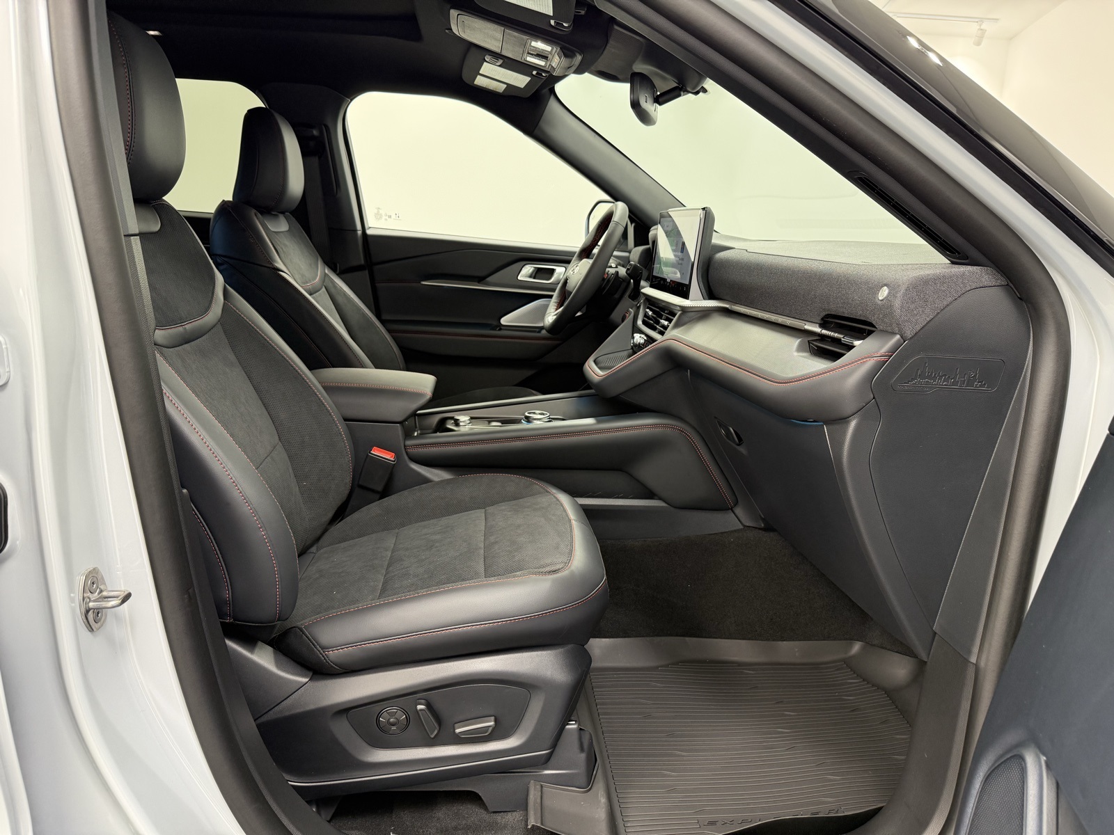 New 2026 Ford Explorer - photo 30