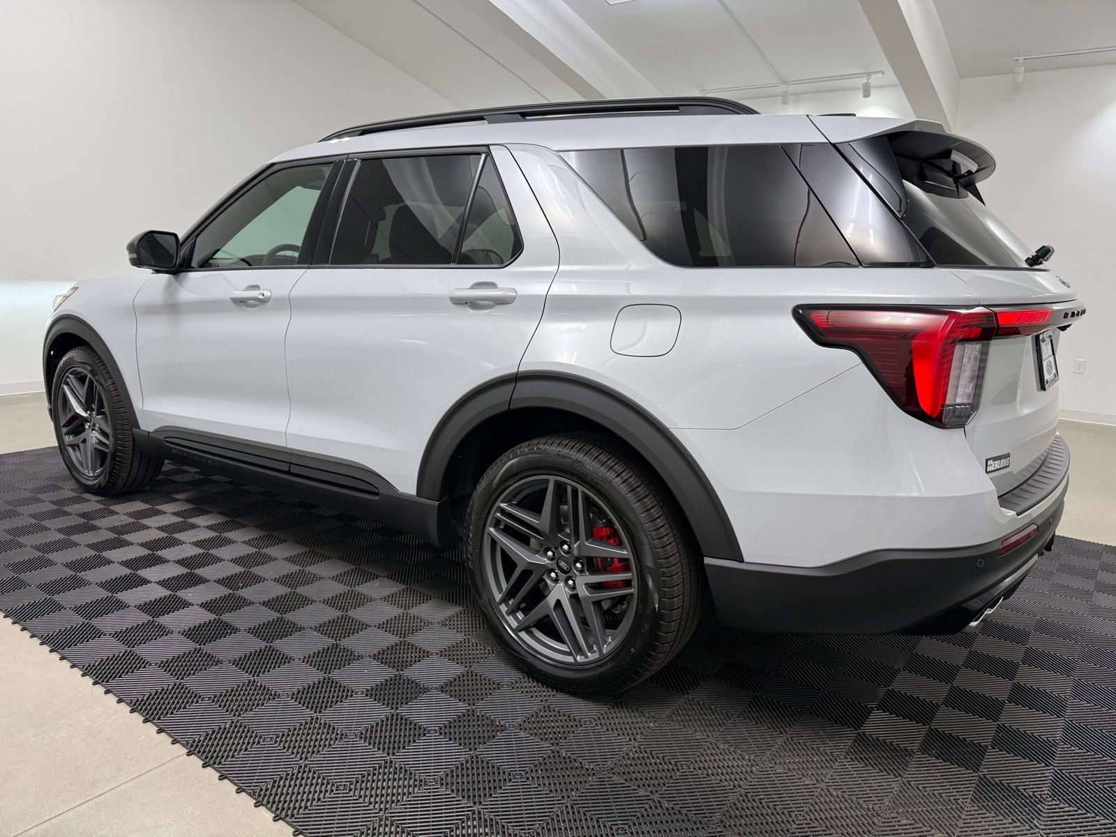 New 2026 Ford Explorer - photo 9