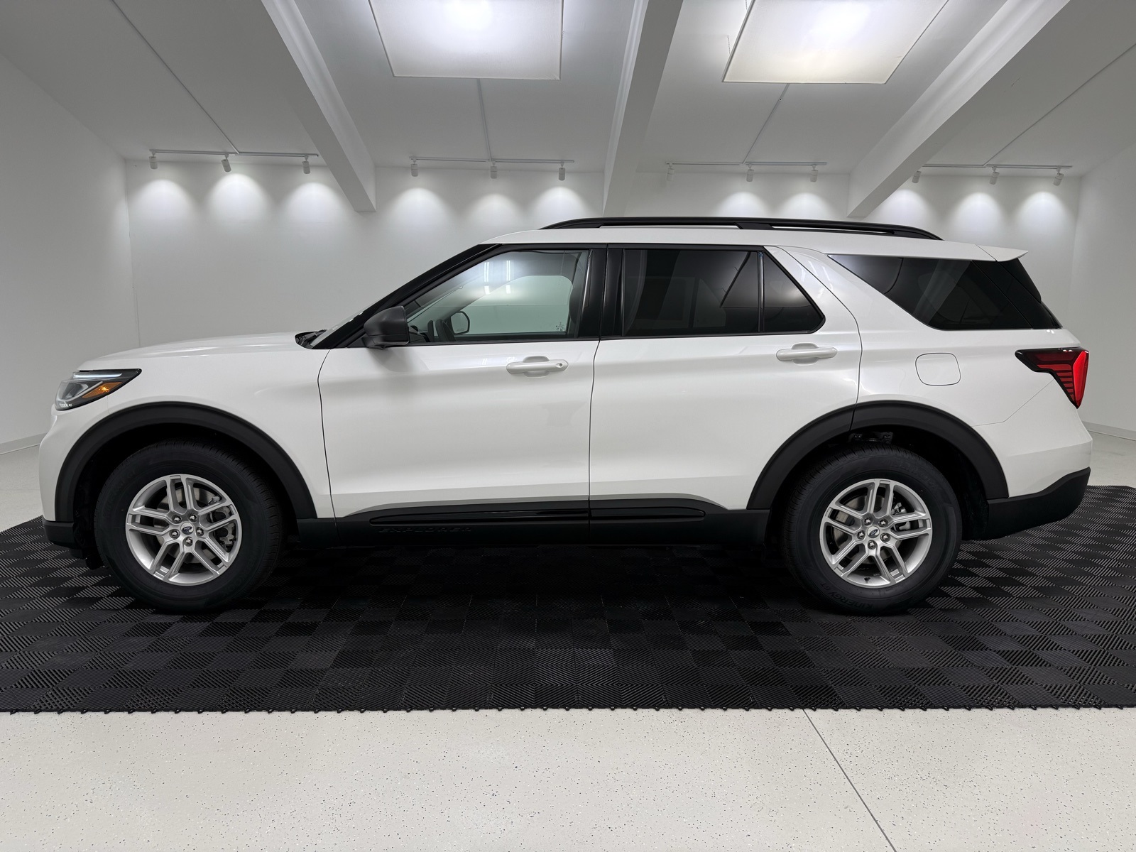 New 2026 Ford Explorer - photo 6