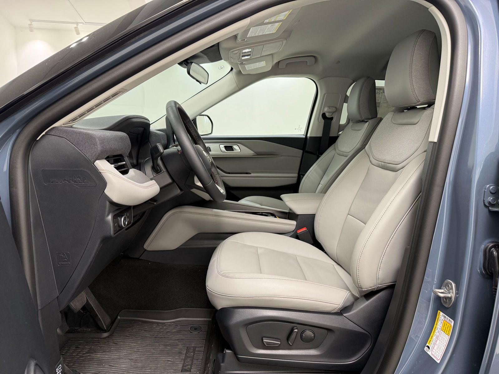 New 2026 Ford Explorer - photo 15