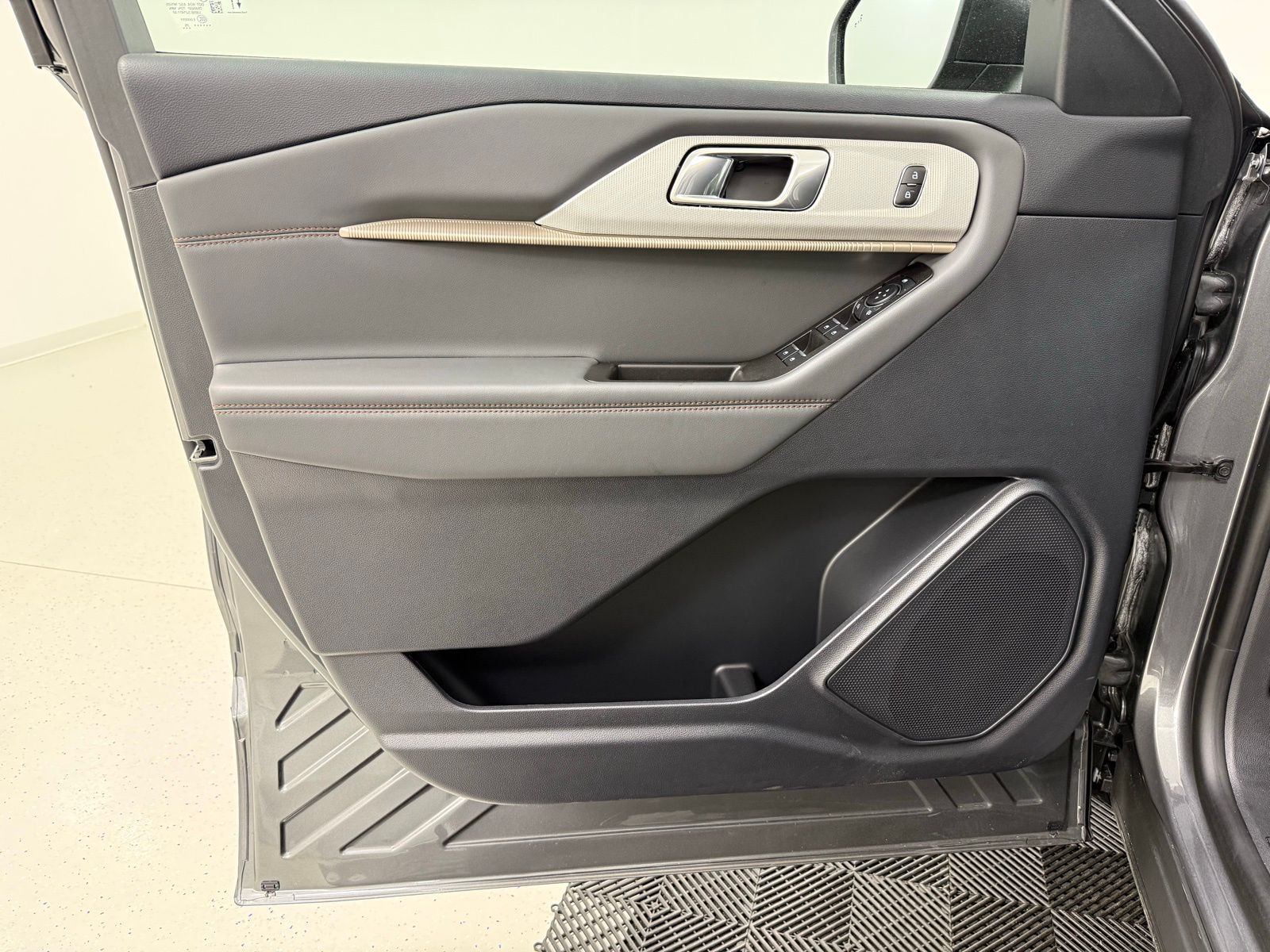 New 2026 Ford Explorer - photo 12