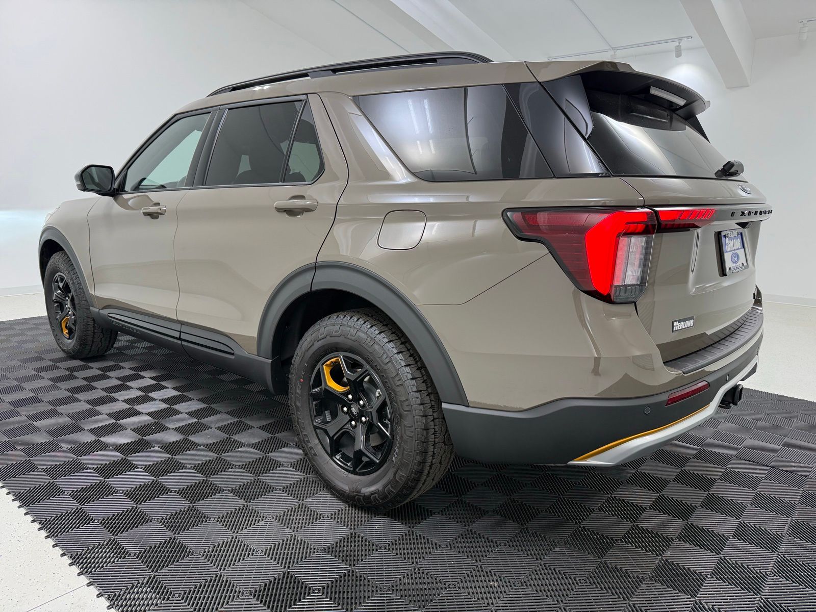 New 2026 Ford Explorer - photo 2