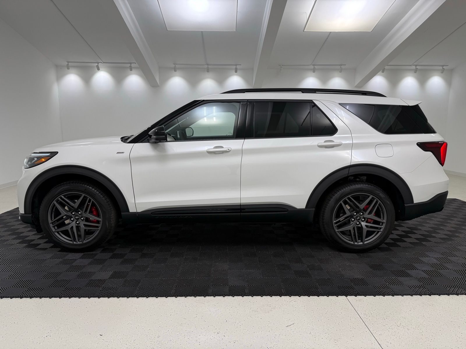 New 2026 Ford Explorer - photo 6