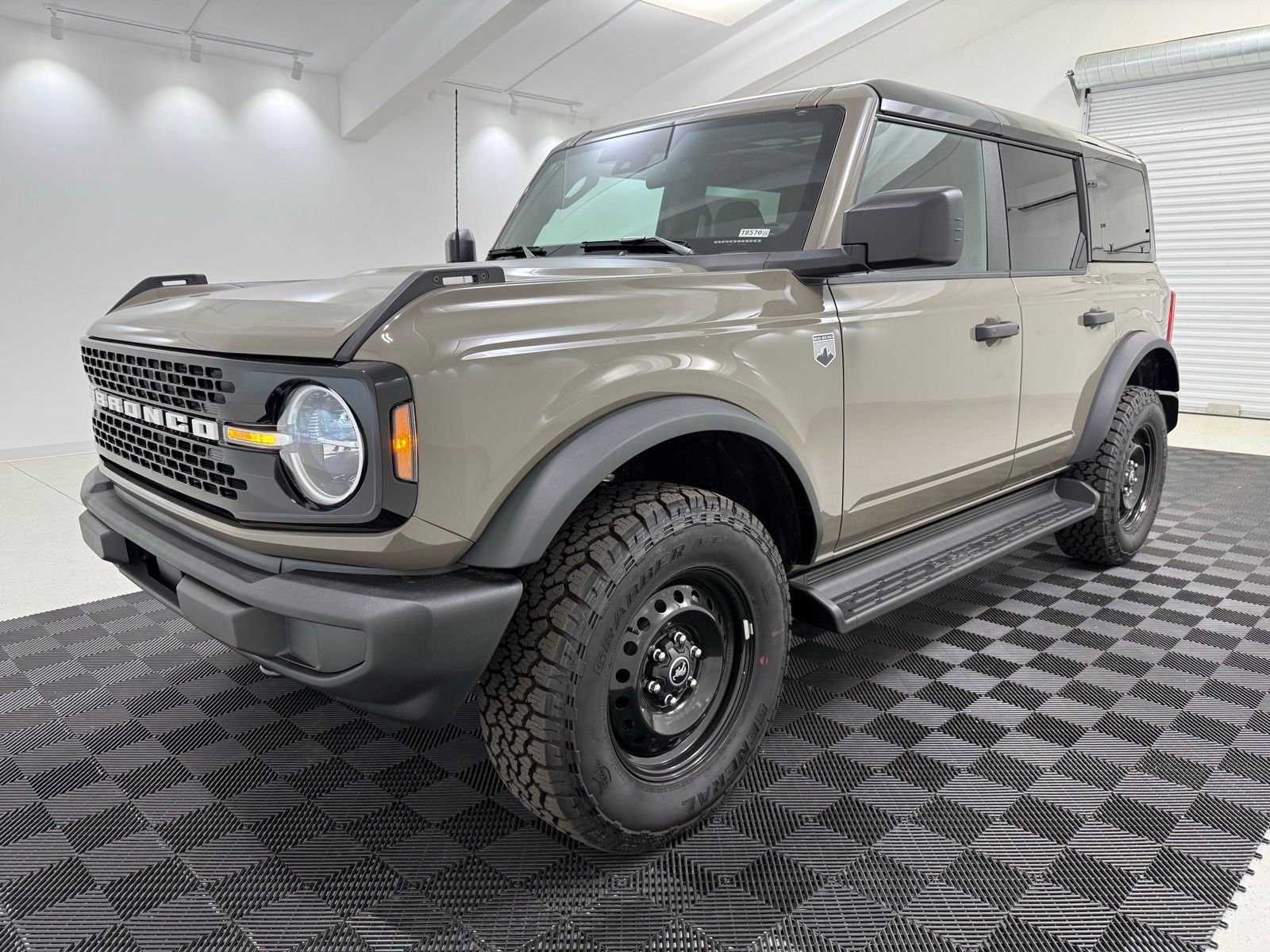 New 2026 Ford Bronco - photo 6