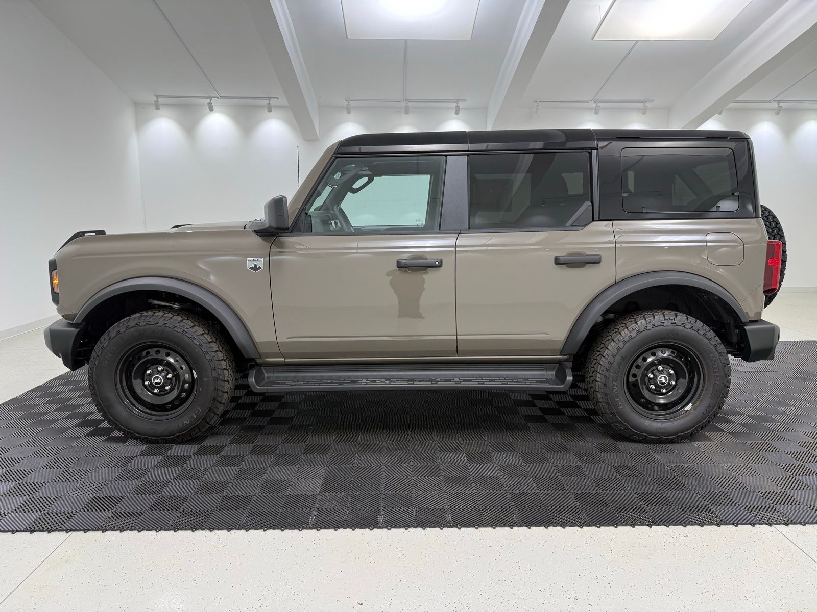 New 2026 Ford Bronco - photo 7