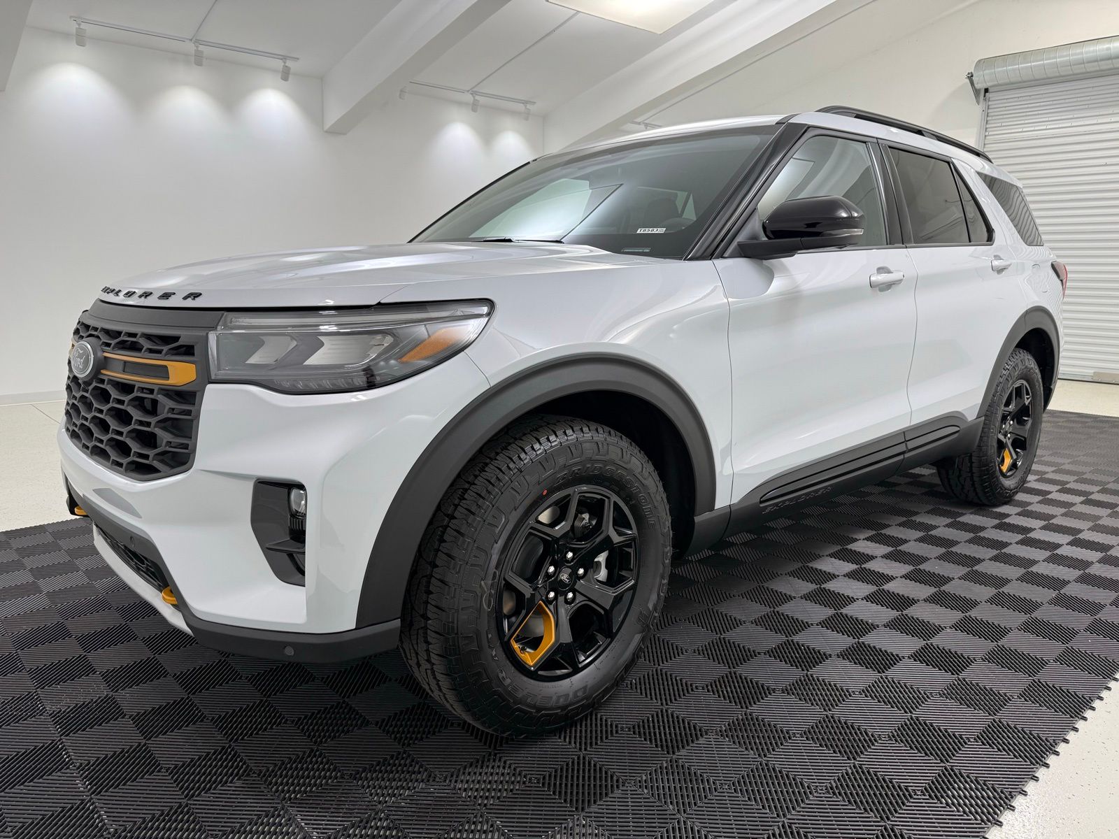 New 2026 Ford Explorer - photo 2