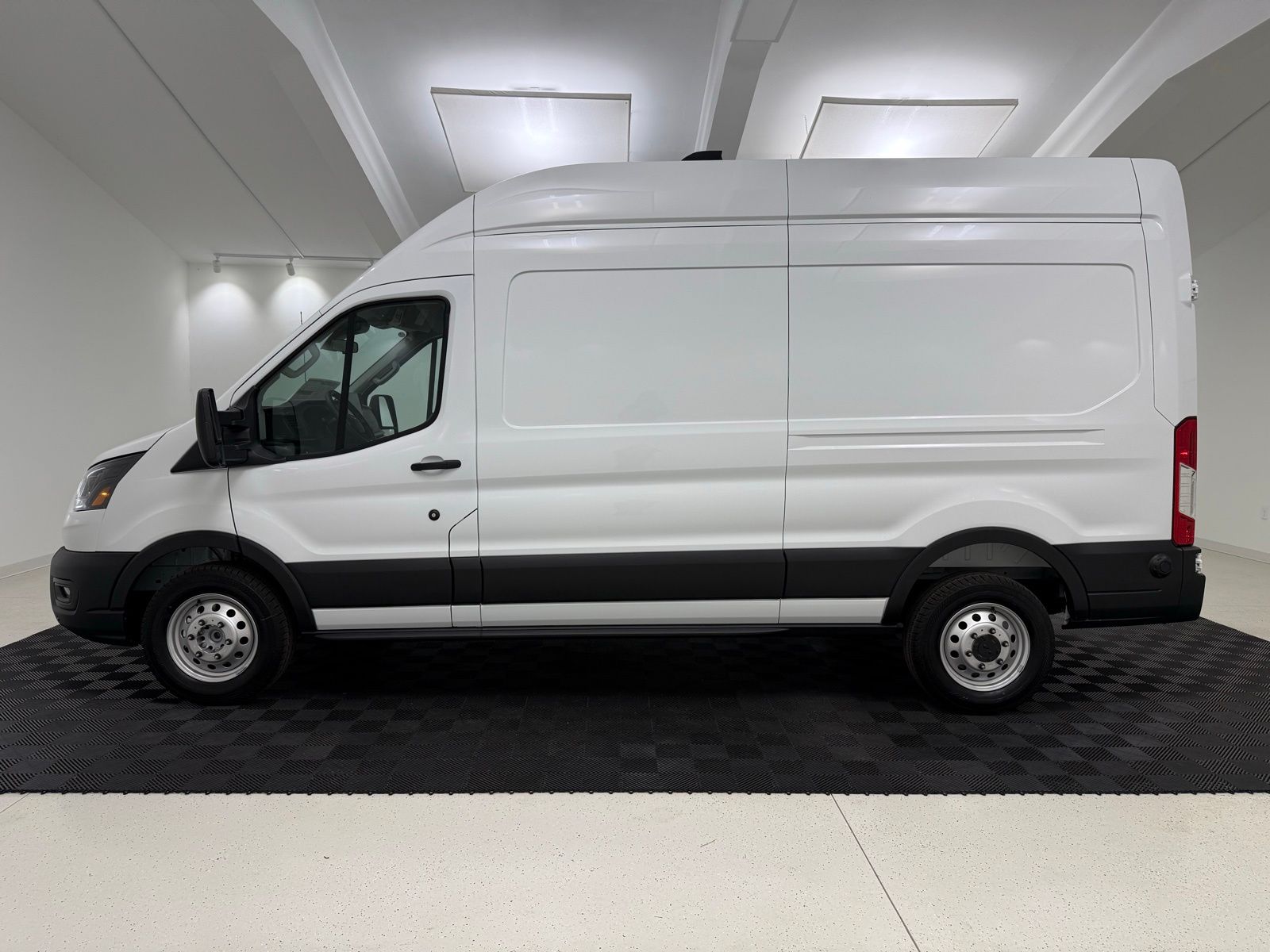 New 2026 Ford Transit 250 - photo 6