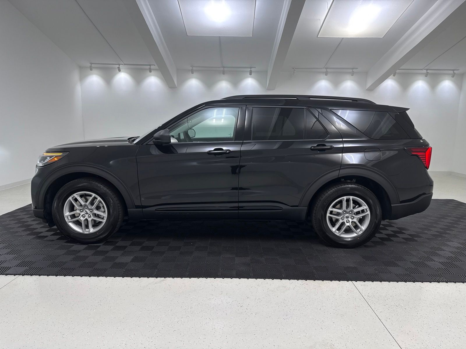 New 2026 Ford Explorer Active - photo 5