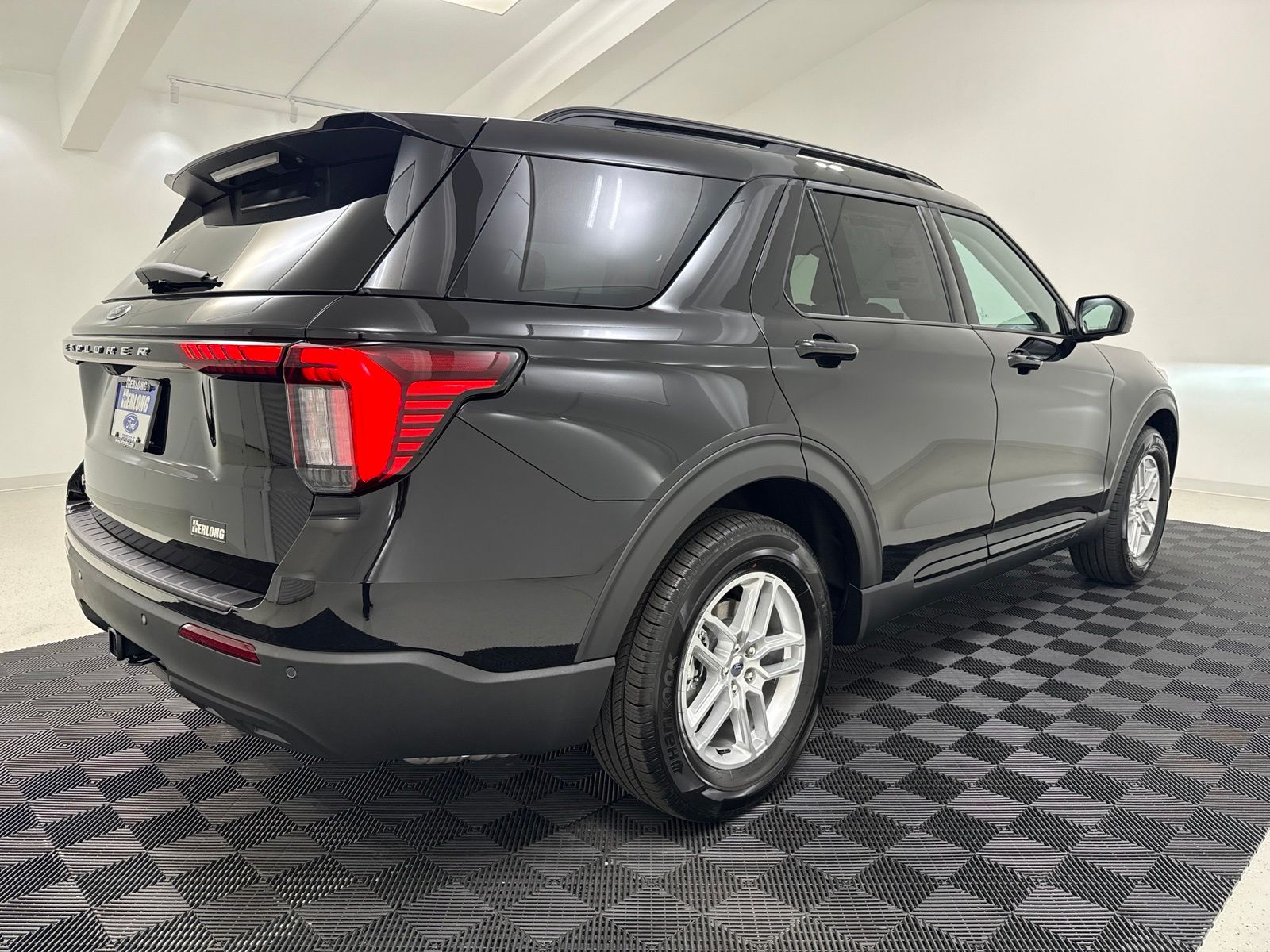 New 2026 Ford Explorer - photo 2