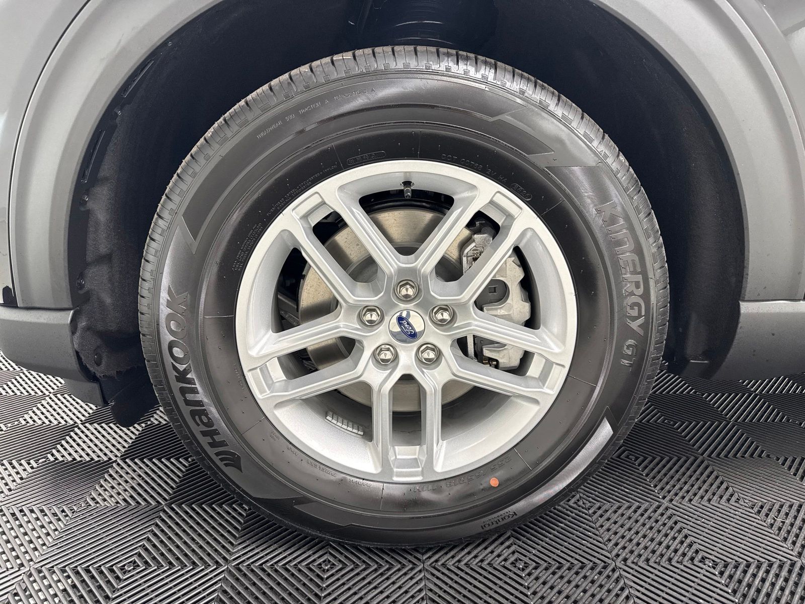 New 2026 Ford Explorer Active - photo 9