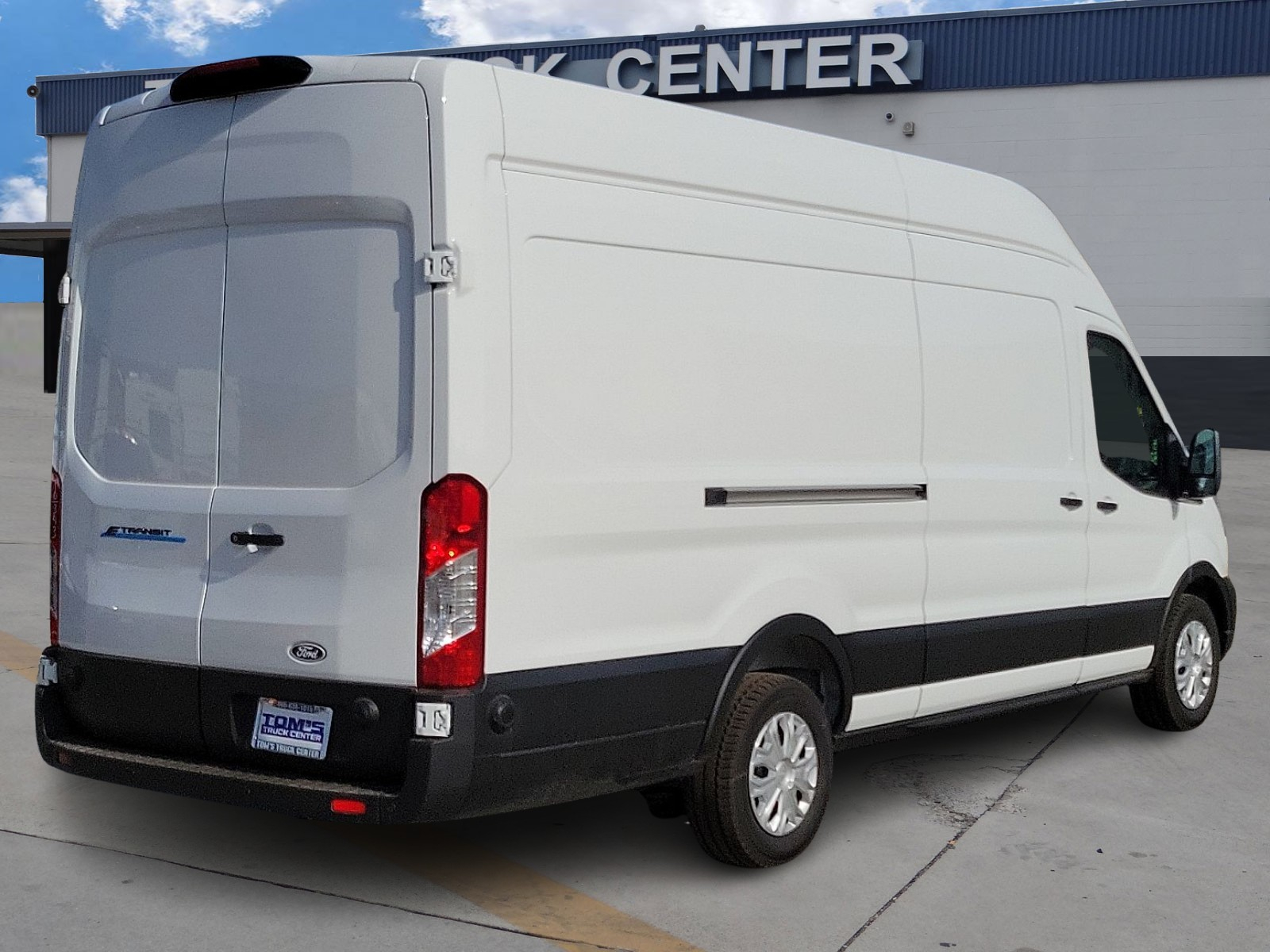 New 2026 Ford E-Transit 350 - photo 2