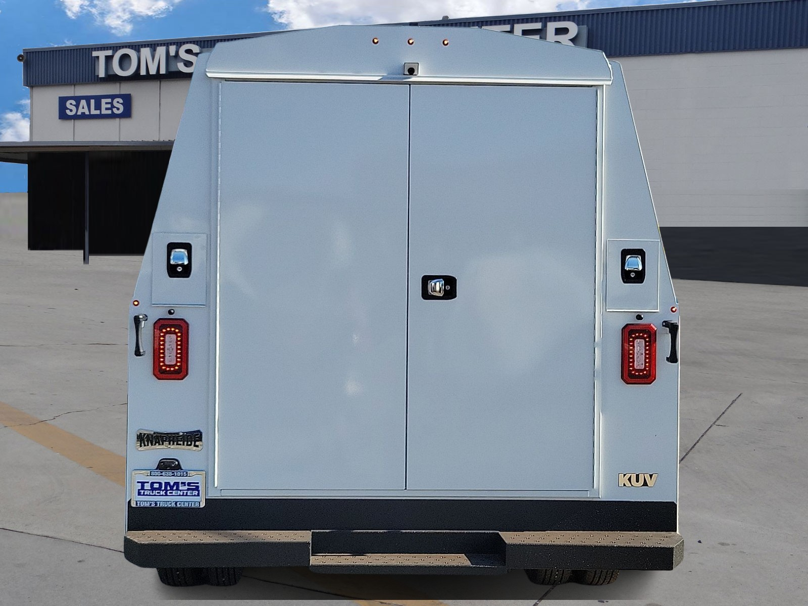New 2026 Ford E-450 - photo 7
