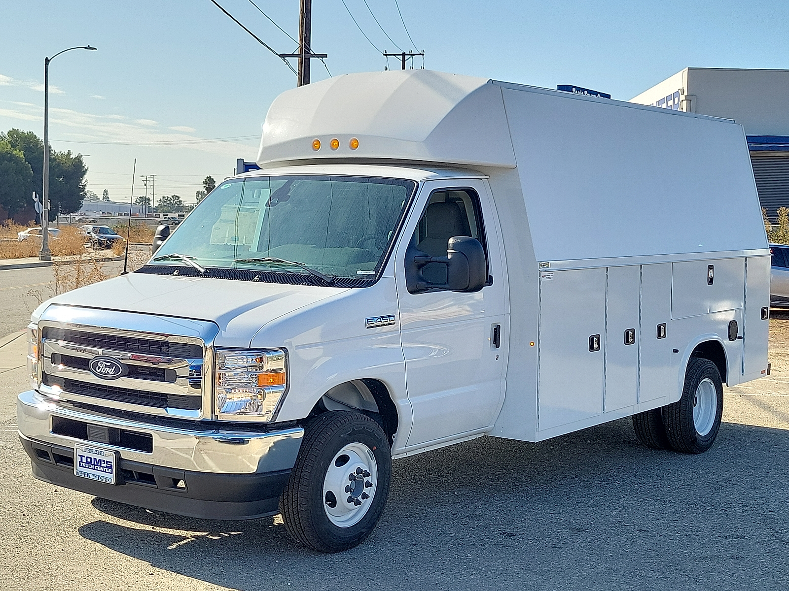 New 2026 Ford E-450 - photo 10