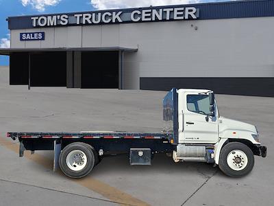 Used 2021 Hino 268A - photo 1