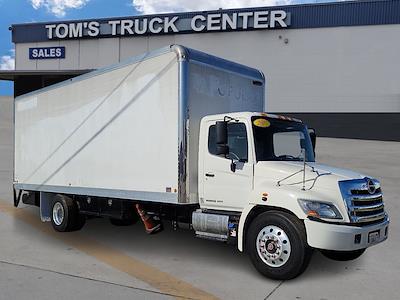 Used 2017 Hino 268A - photo 1