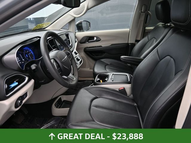 Used 2024 Chrysler Pacifica - photo 18