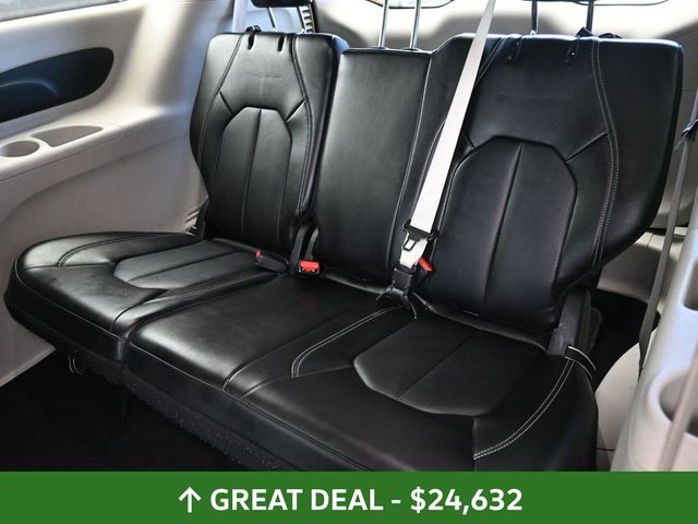 Used 2024 Chrysler Pacifica - photo 20