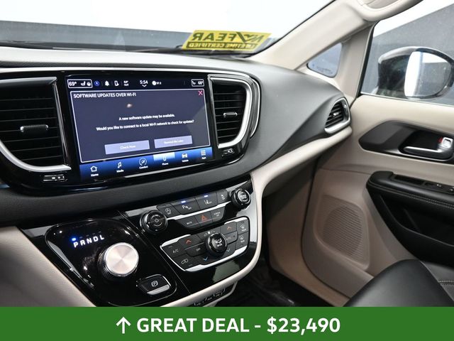 Used 2024 Chrysler Pacifica - photo 25