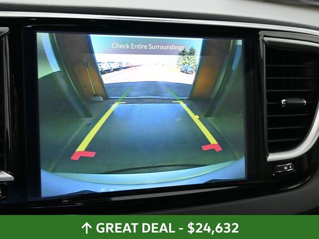 Used 2024 Chrysler Pacifica - photo 33