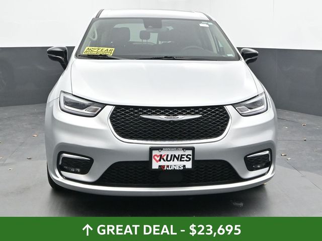Used 2024 Chrysler Pacifica - photo 6