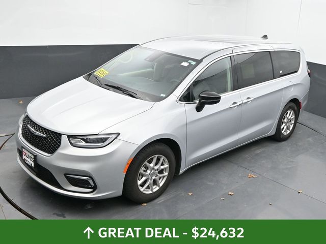 Used 2024 Chrysler Pacifica - photo 42