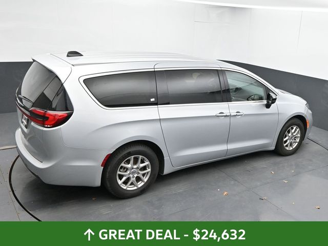 Used 2024 Chrysler Pacifica - photo 46