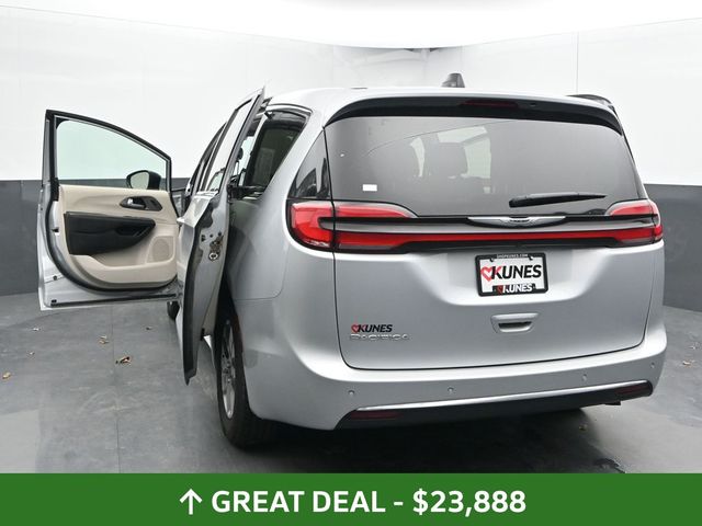 Used 2024 Chrysler Pacifica - photo 59