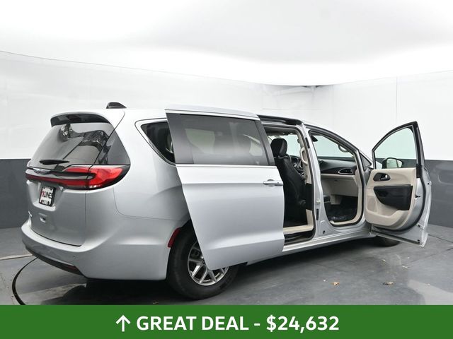 Used 2024 Chrysler Pacifica - photo 60