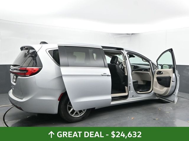 Used 2024 Chrysler Pacifica - photo 61