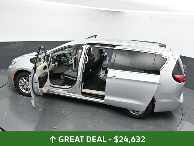 Used 2024 Chrysler Pacifica - photo 64
