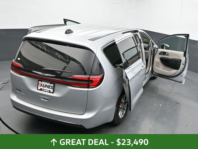 Used 2024 Chrysler Pacifica - photo 66