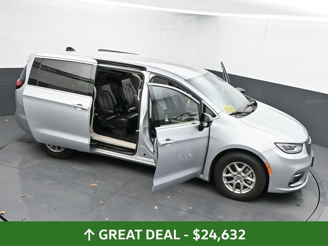 Used 2024 Chrysler Pacifica - photo 68