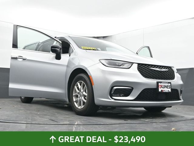 Used 2024 Chrysler Pacifica - photo 71