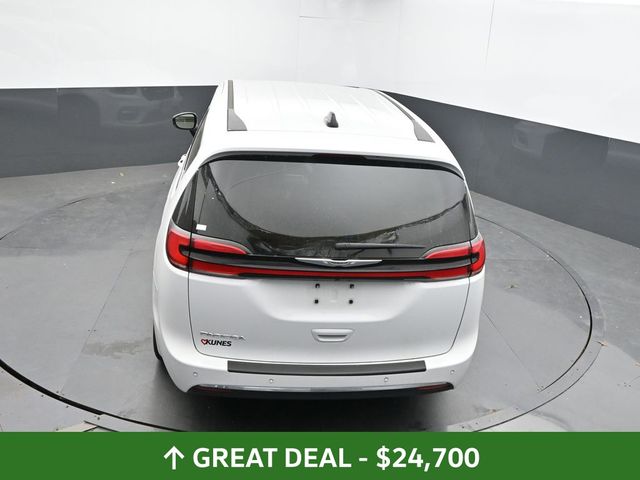 Used 2024 Chrysler Pacifica - photo 43