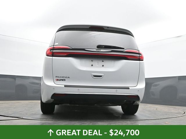 Used 2024 Chrysler Pacifica - photo 51