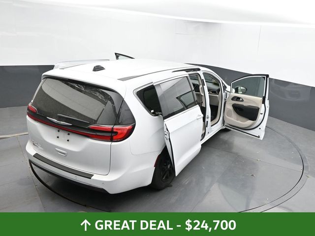 Used 2024 Chrysler Pacifica - photo 57