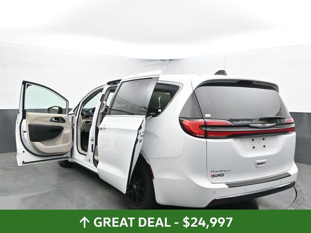 Used 2024 Chrysler Pacifica - photo 59
