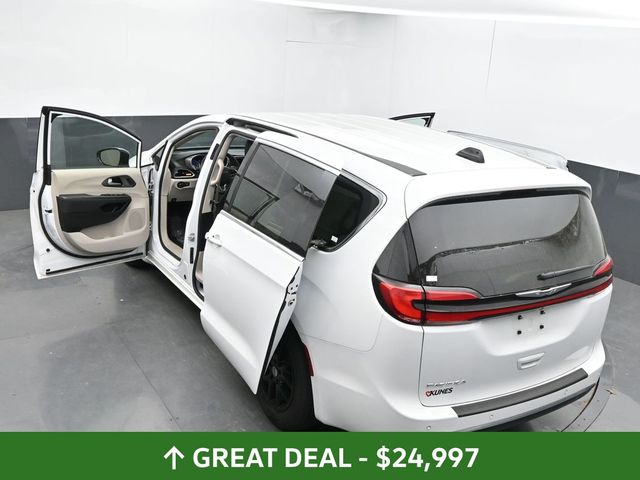 Used 2024 Chrysler Pacifica - photo 65
