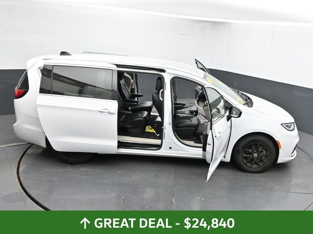 Used 2024 Chrysler Pacifica - photo 68