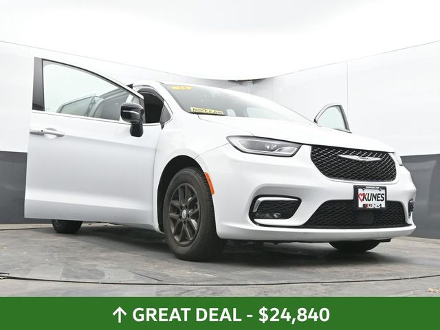 Used 2024 Chrysler Pacifica - photo 70