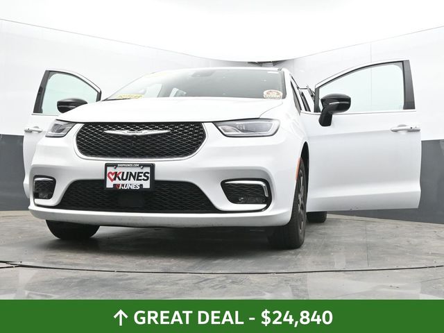 Used 2024 Chrysler Pacifica - photo 71