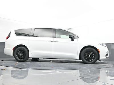 Used 2024 Chrysler Pacifica - photo 1