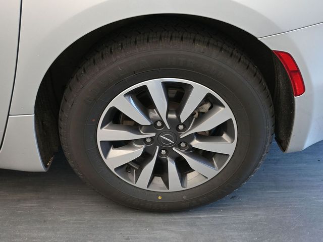 Used 2023 Chrysler Pacifica - photo 17
