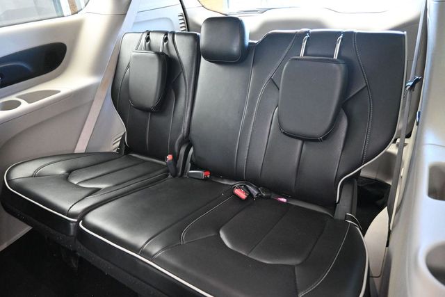 Used 2023 Chrysler Pacifica - photo 20