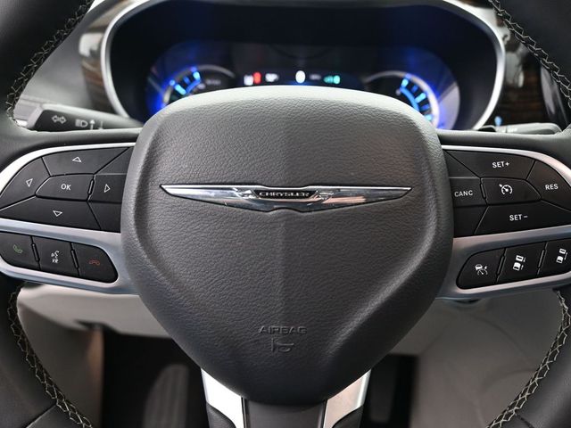Used 2023 Chrysler Pacifica - photo 37