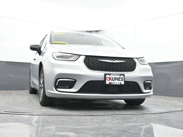 Used 2023 Chrysler Pacifica - photo 51