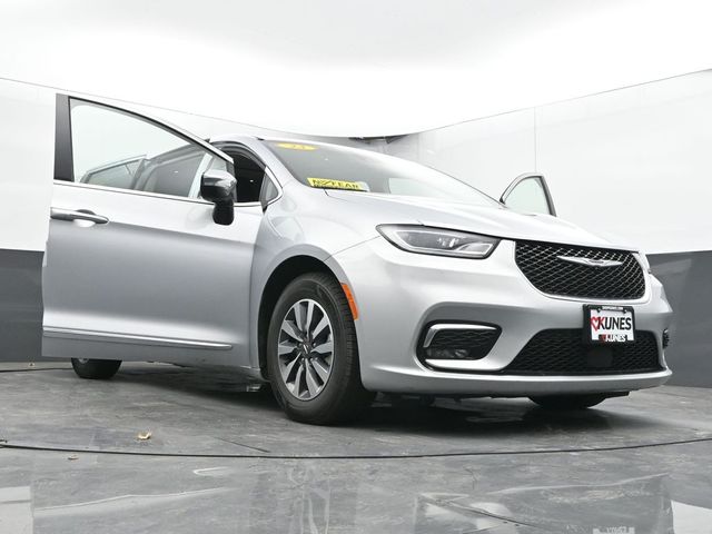 Used 2023 Chrysler Pacifica - photo 74