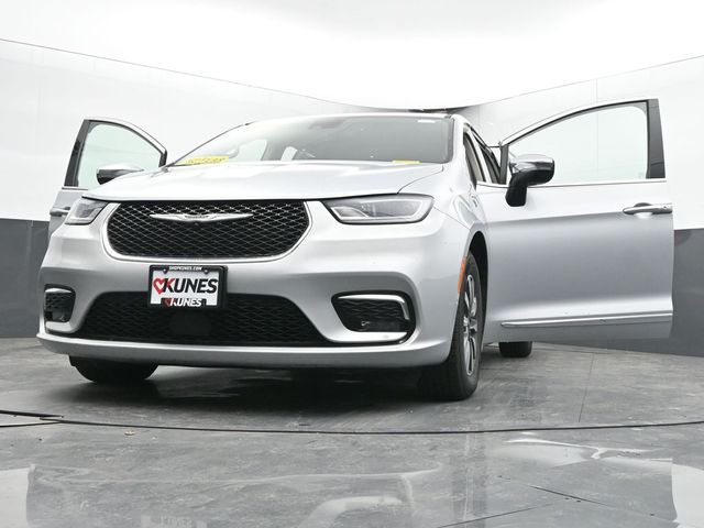 Used 2023 Chrysler Pacifica - photo 75