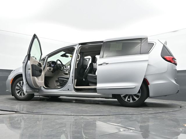 Used 2023 Chrysler Pacifica - photo 77