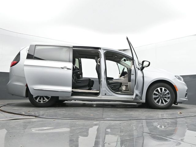 Used 2023 Chrysler Pacifica - photo 81